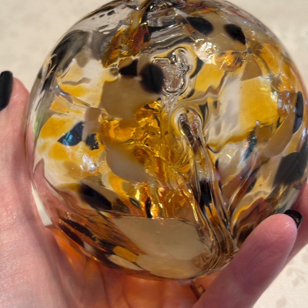 Pair of hand blown Witches Balls - Picture 2 of 9